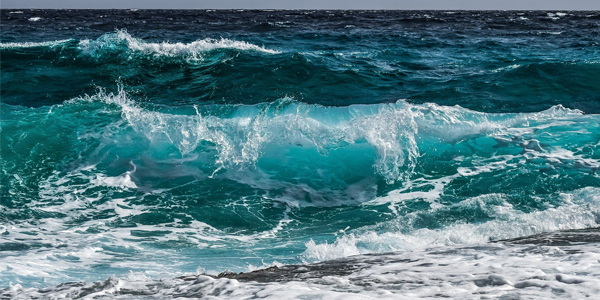 Le bruit des vagues qui roulent